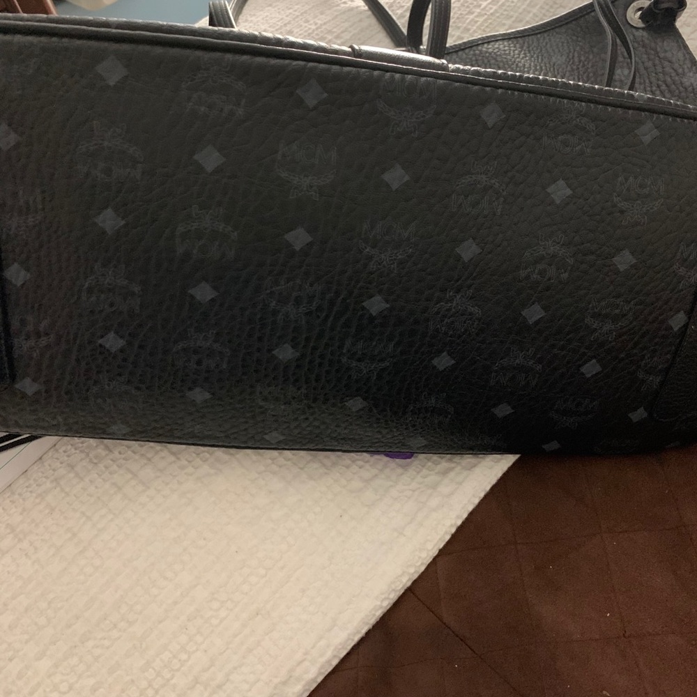 Mcm tote - Picture 3 of 3